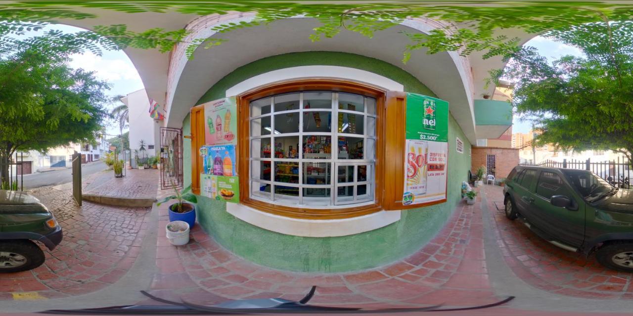 Roof Hostel Cali Bagian luar foto