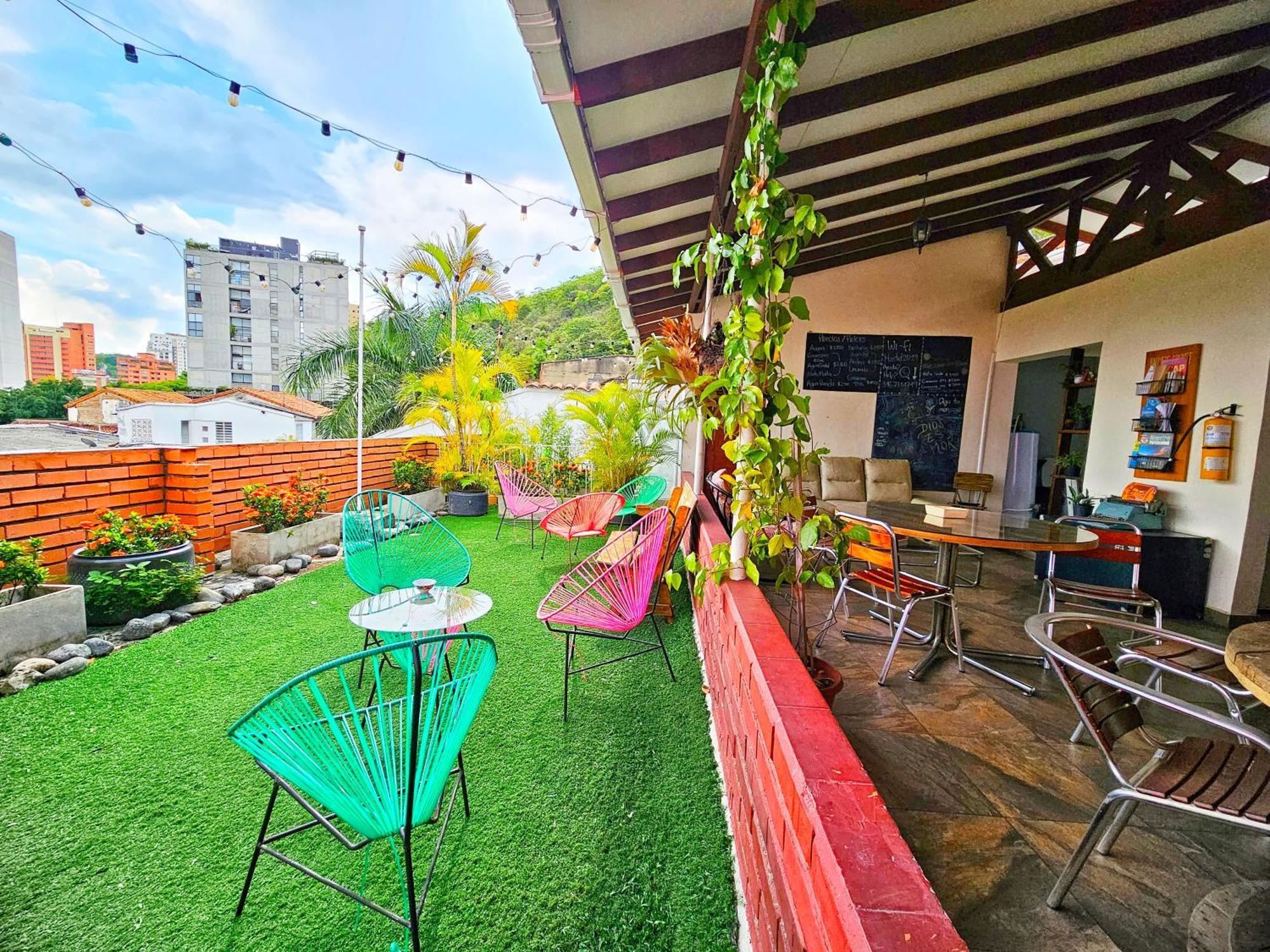 Roof Hostel Cali Bagian luar foto